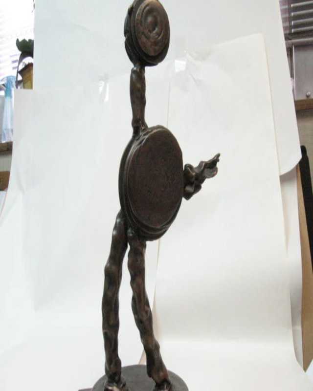 BRONZE SCULPTURE TOUT ROUD